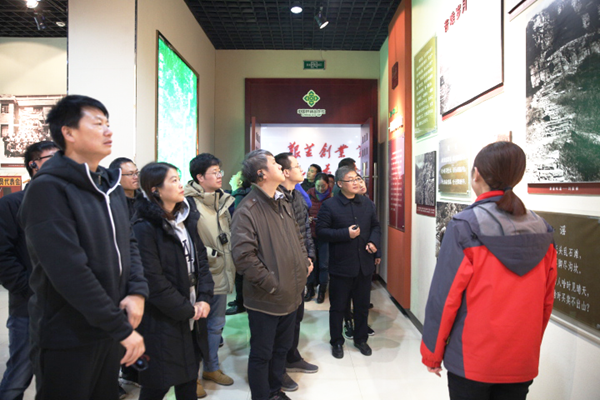http://news.ecnu.edu.cn/_upload/article/images/fc/a2/90cd60b244aaba21141d4764a3f8/92e00dcd-d071-49b0-b1a0-e8d38bda2fe2.png