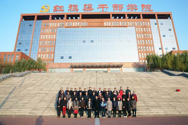http://news.ecnu.edu.cn/_upload/article/images/fc/a2/90cd60b244aaba21141d4764a3f8/a334b87c-6a8d-48d9-acd6-e2624fa00e86.jpg