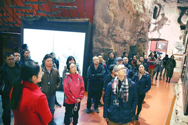 http://news.ecnu.edu.cn/_upload/article/images/fc/a2/90cd60b244aaba21141d4764a3f8/77e89ce8-6a87-4956-b952-231e11b2d044.jpg