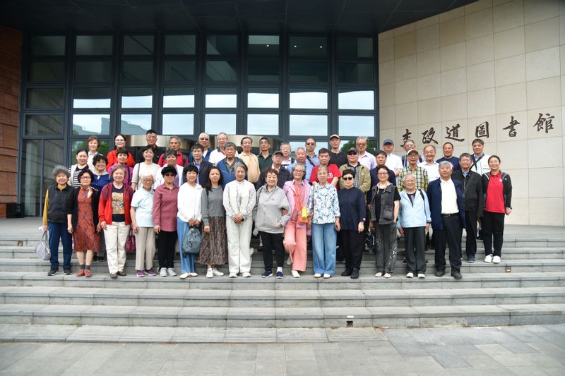 图11 培训班学员合影.JPG 图11 培训班学员合影.JPG